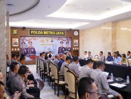 Polisi Gunakan Gas Air Mata Jika Aksi Buruh Ricuh